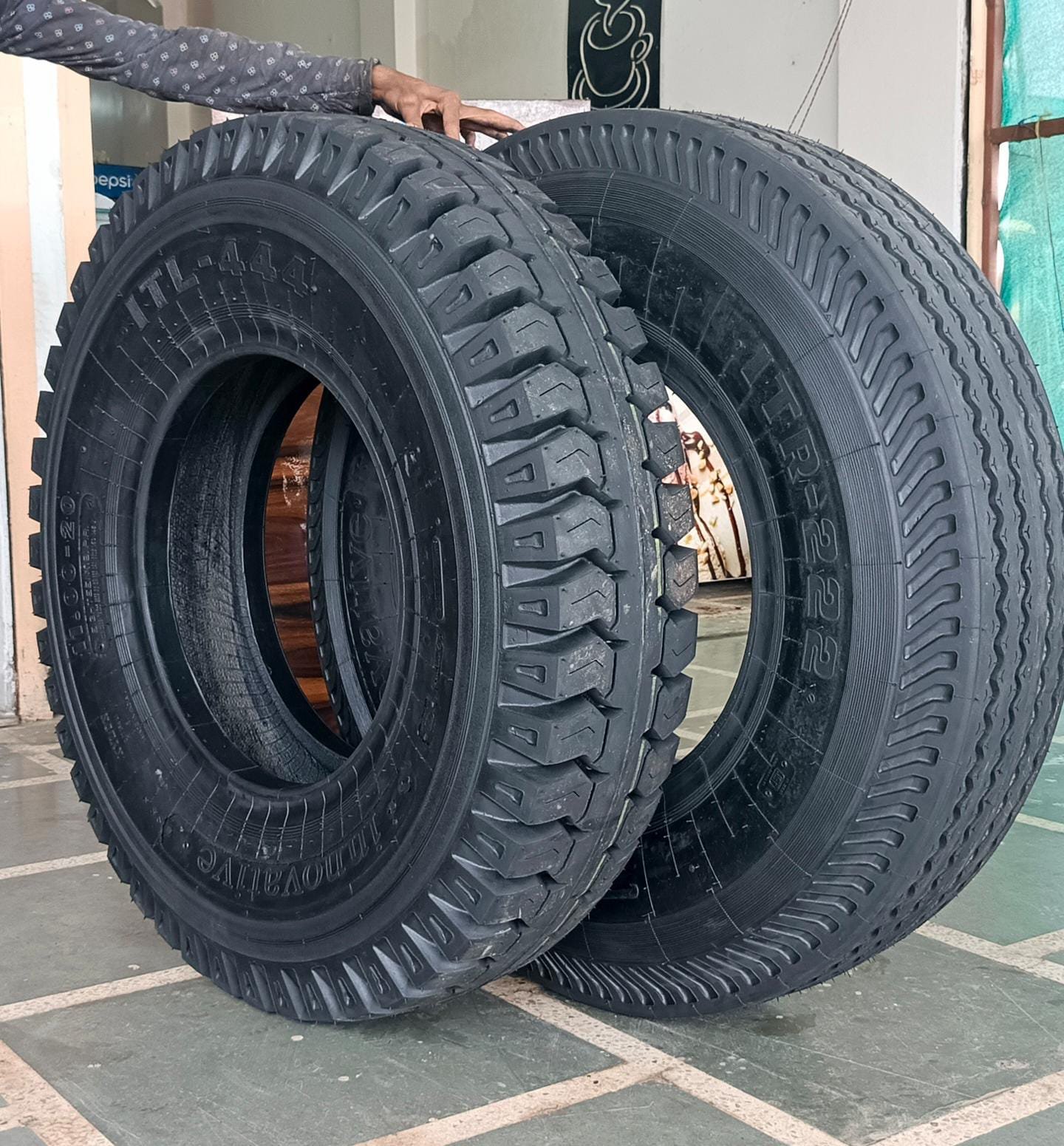 Crane Tyre